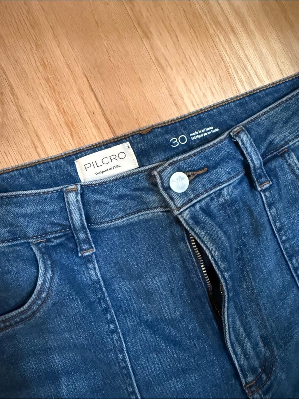 Pilcro Wide-Leg High-Rise Jeans in Deep Blue - Picture 2 of 4